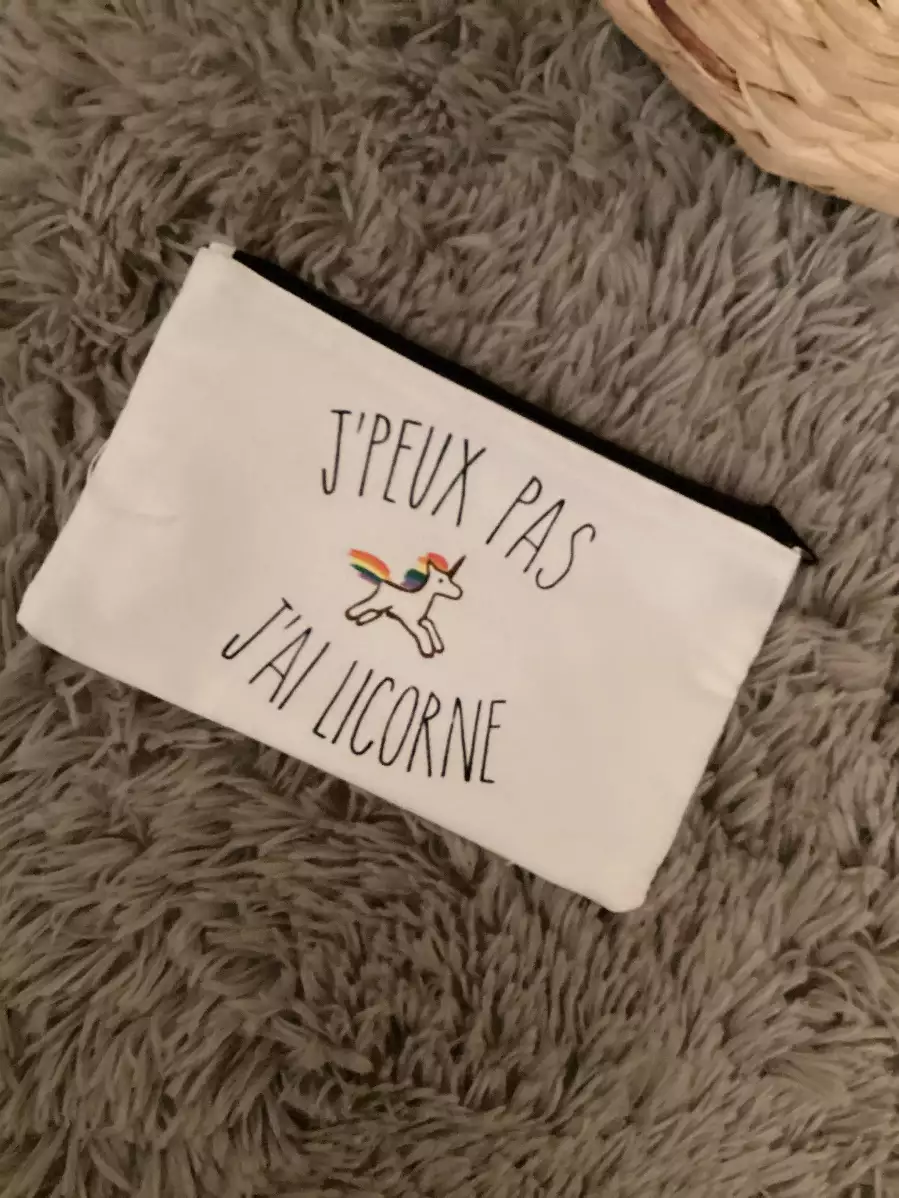 Pochette  je peux pas j'ai licorne